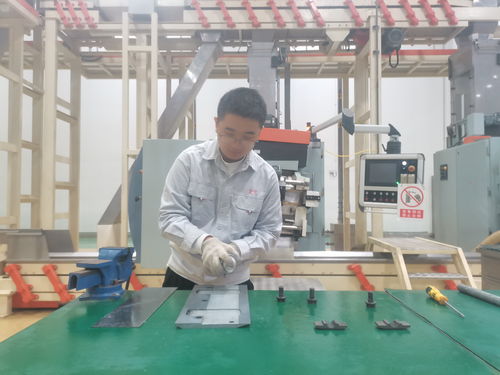 江西中煙廣豐卷煙廠 青年引領技術革新，學習賦能設備維修新篇章